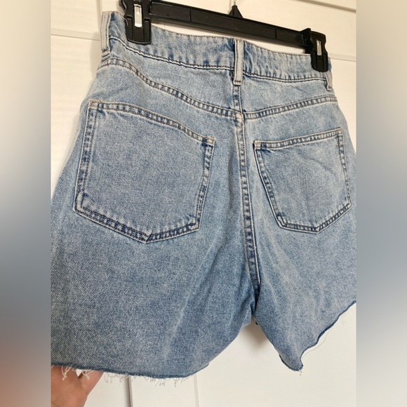 H&M High Waisted Jean Shorts - Picture 2 of 4
